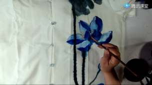 手绘夏天T恤衫服装--公开课视频国画工笔写意水墨书法硬笔毛笔花鸟老虎山水虾牡丹百合花莲花网课